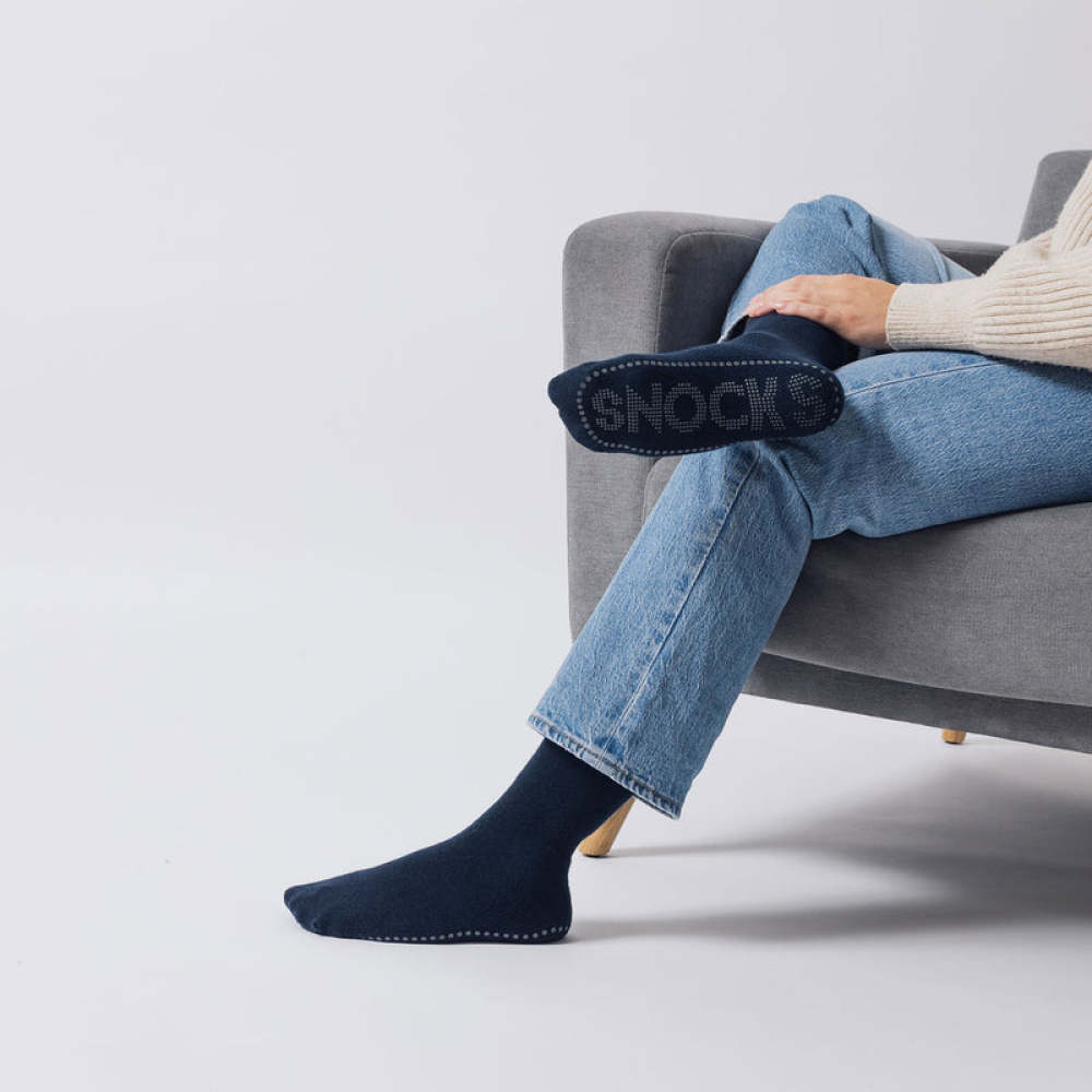 Anti-Rutsch Socken aus Bio-Baumwolle Schwarz (SNOCKS)