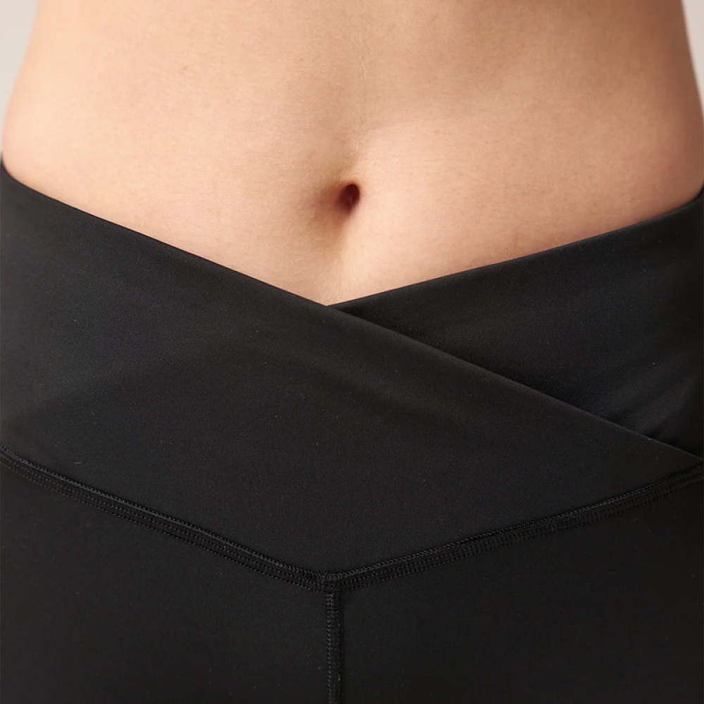 High Waist Leggings V Cross aus recyceltem Polyester Schwarz