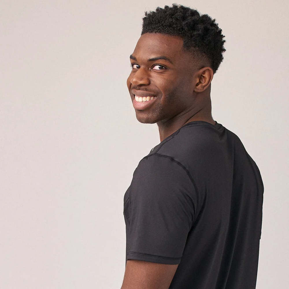 Trainingsshirt mit Reflexstreifen Herren aus recyceltem Polyamid Schwarz