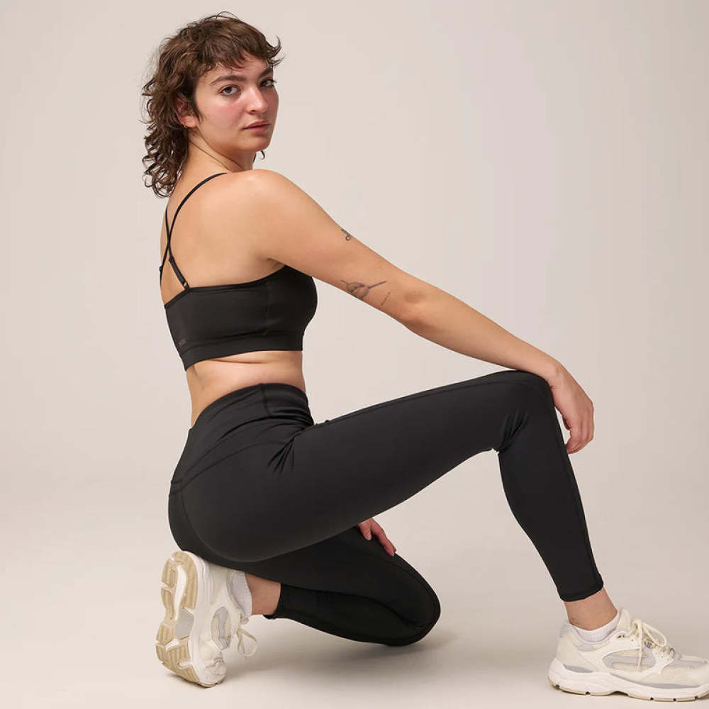 High Waist Leggings V Cross aus recyceltem Polyester Schwarz
