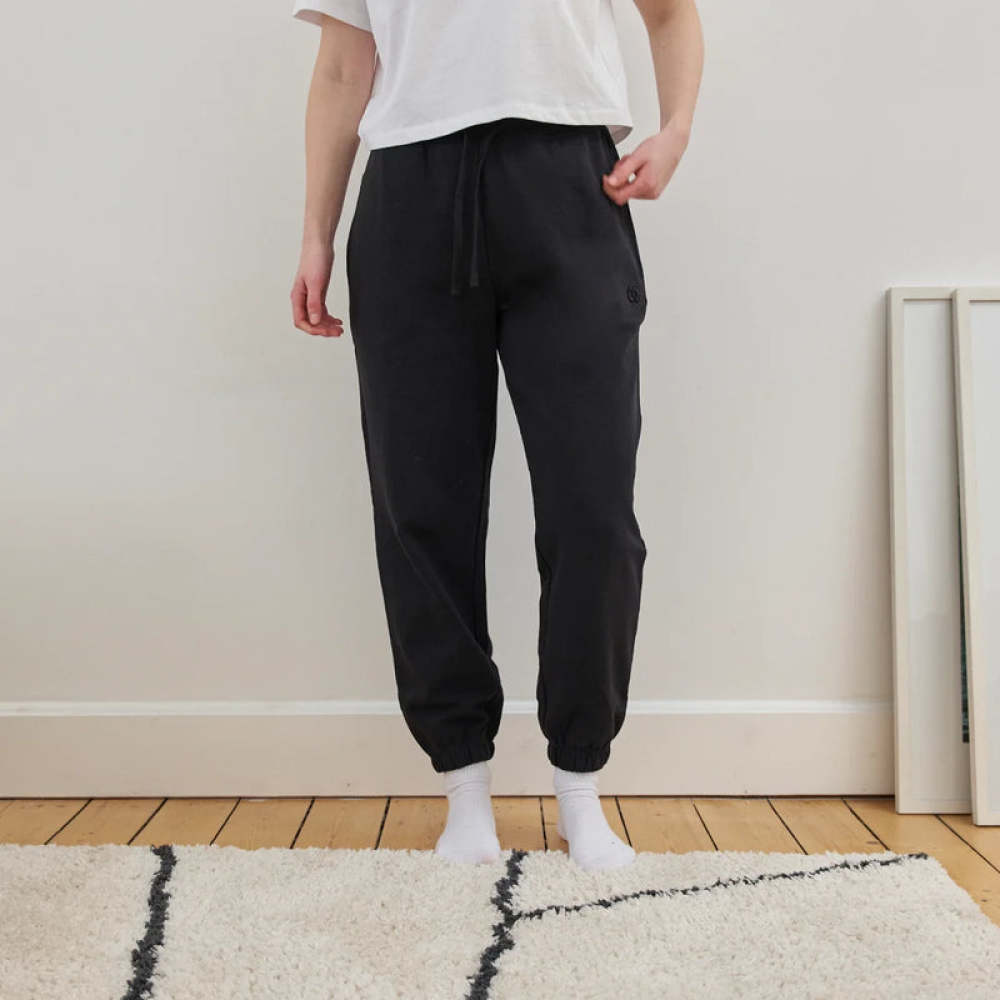 Sweatpants Loose Fit Damen aus Bio-Baumwolle Schwarz