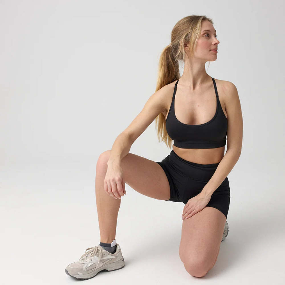 Sport Hot Pants aus recyceltem Polyester Schwarz